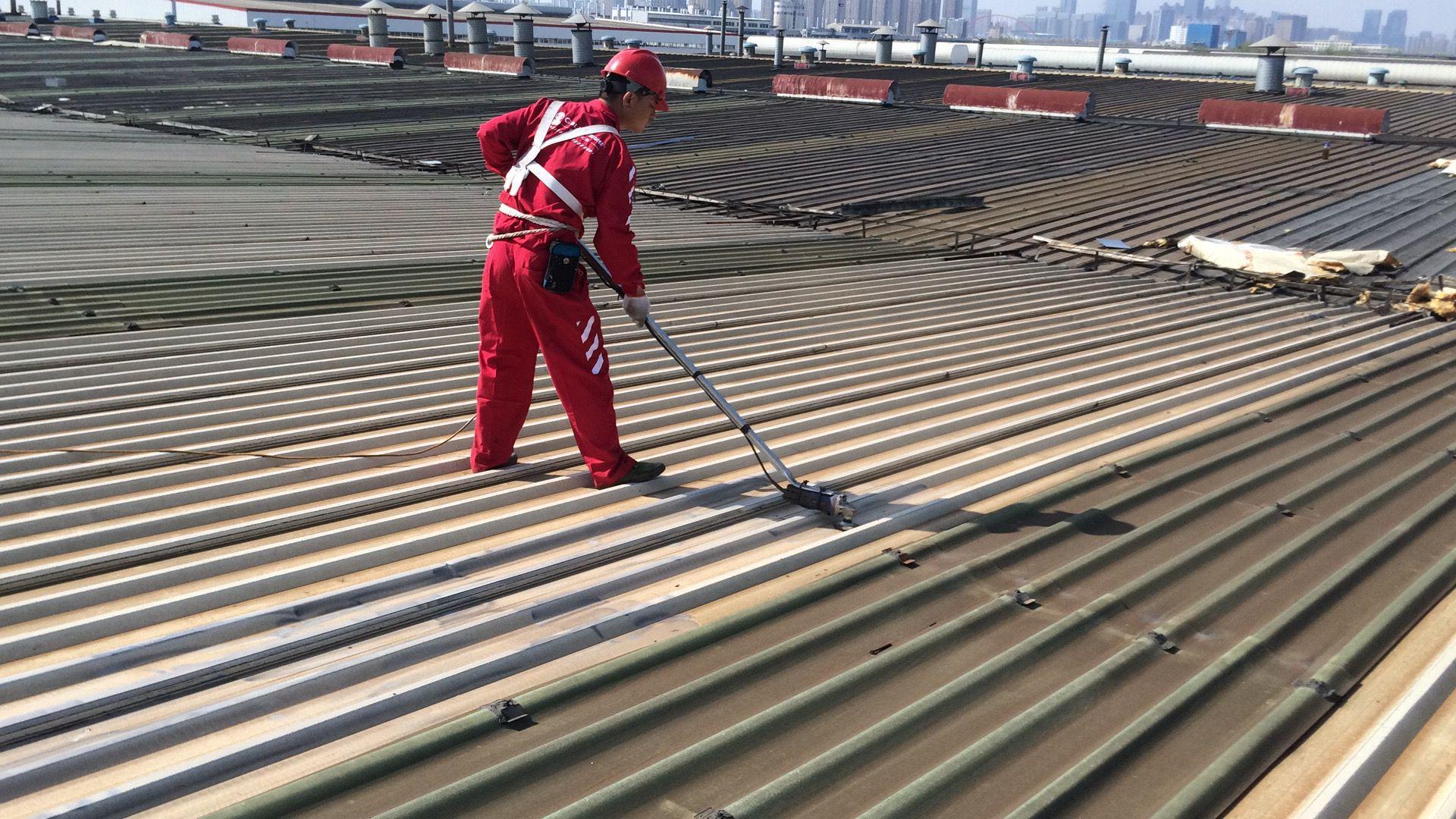 工業廠房鋼結構屋面防腐除銹施工技術指南