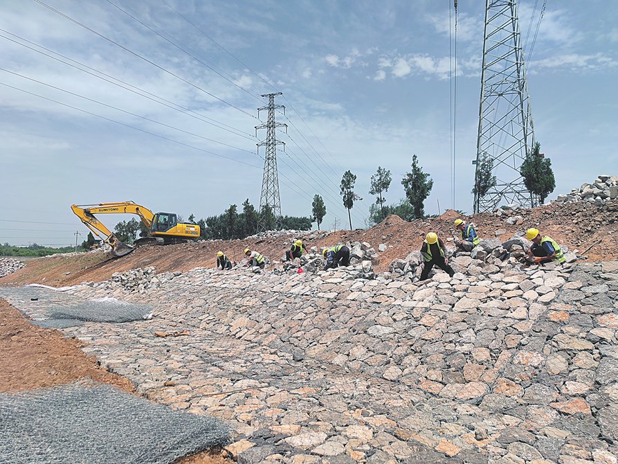 工業(yè)廠房雨季施工安全及防雨防汛專項施工方案